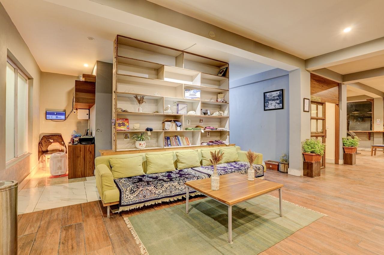Common lounge area at Utpala House Sissu
