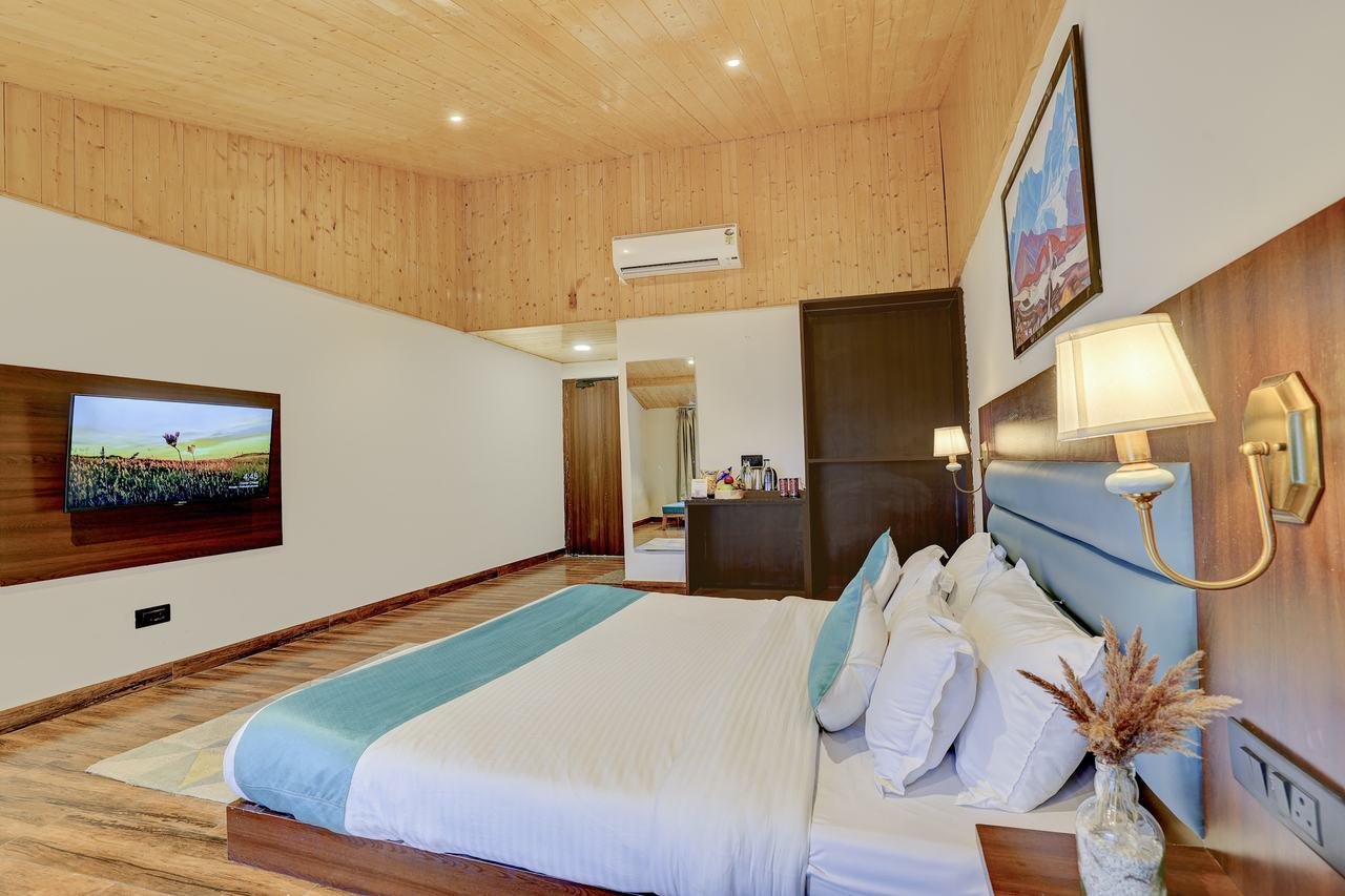 Deluxe Attic Room bedroom